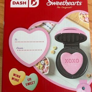 DASH x Sweethearts Mini Waffle Maker 4” Waffle Heart Shaped Nonstick Waffle Iron